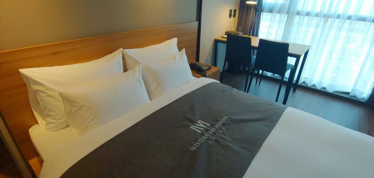 Western Bay Marina Hotel بيونجتايك المظهر الخارجي الصورة