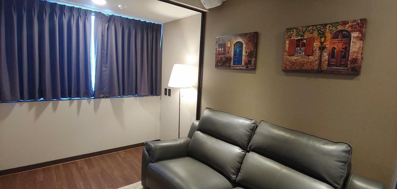 Western Bay Marina Hotel بيونجتايك المظهر الخارجي الصورة