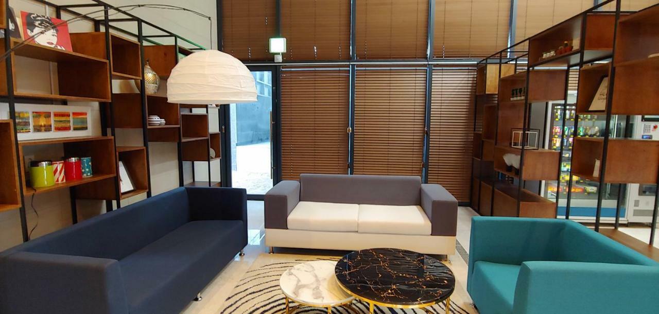 Western Bay Marina Hotel بيونجتايك المظهر الخارجي الصورة
