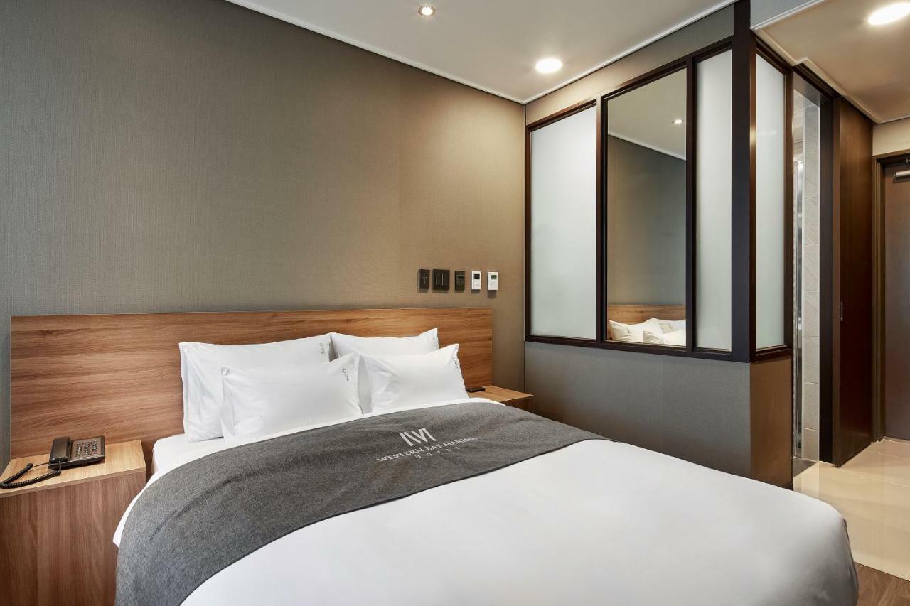 Western Bay Marina Hotel بيونجتايك المظهر الخارجي الصورة